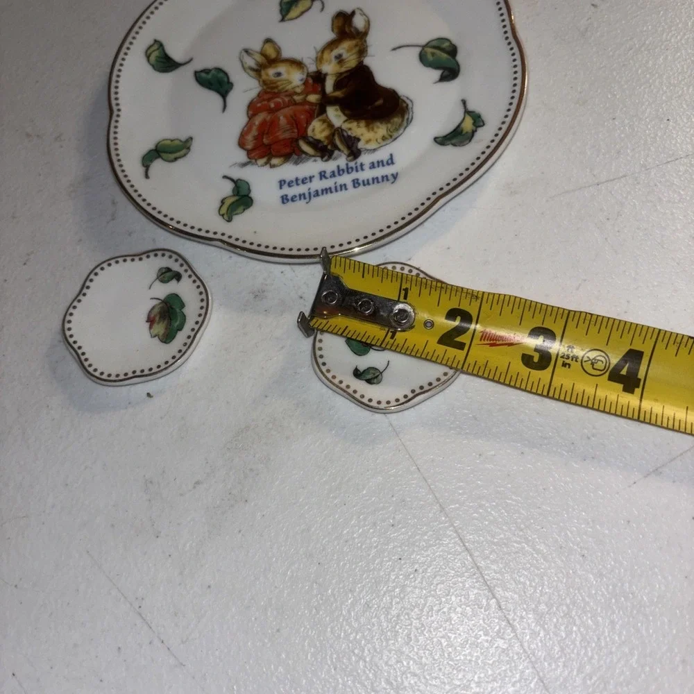 2002 The World Of Beatrice Potter Plate ~ Peter Rabbit And Benjamin Bunny